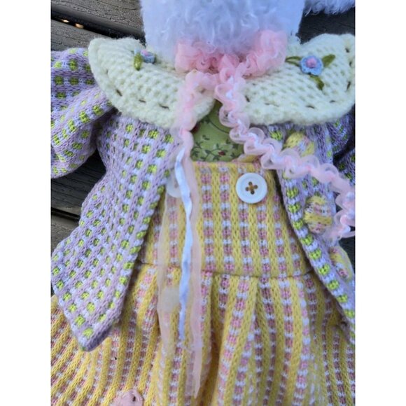 Henton International LTD Kwun Tong Hong Kong Girl Plush Bunny Home Décor Stuffed - Picture 4 of 12